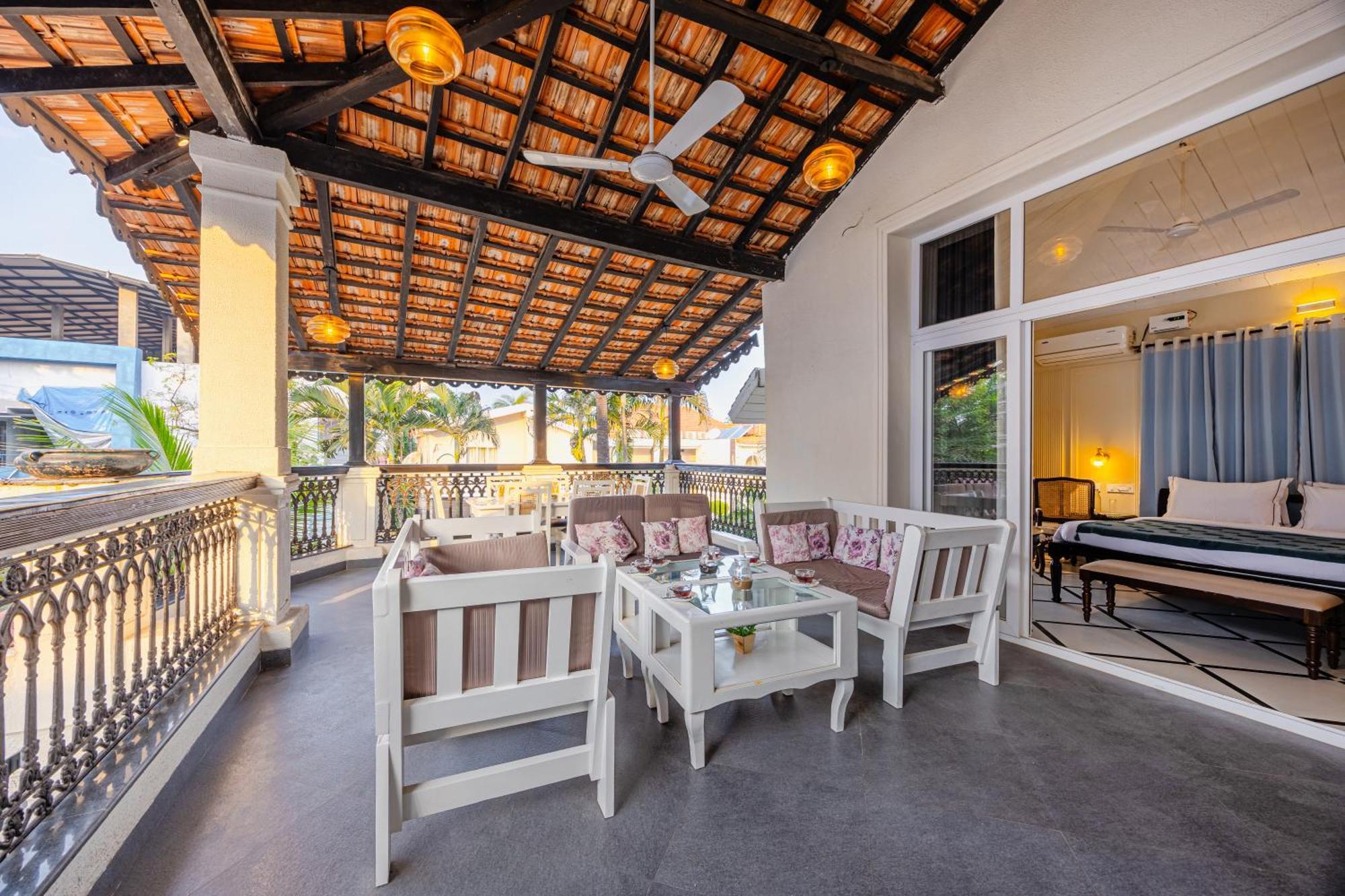 Elivaas 4 Bhk Villa Near Beach With Private Pool & Bar - Casa Boa Vida Candolim Exterior foto